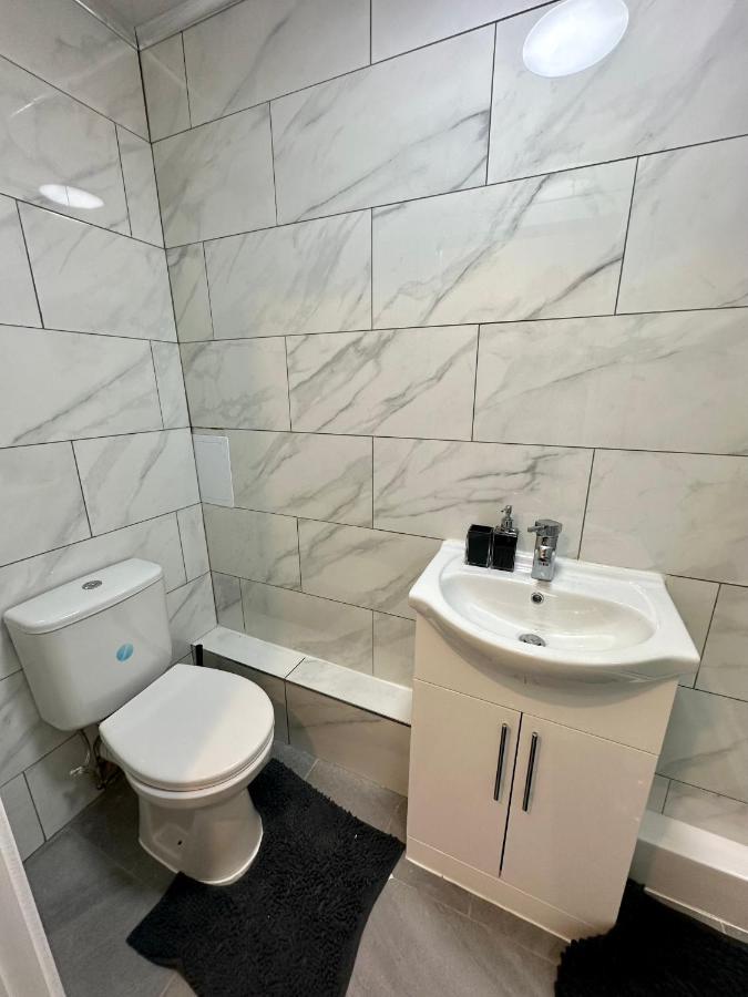 Luton Town Centre Apartment Eksteriør billede