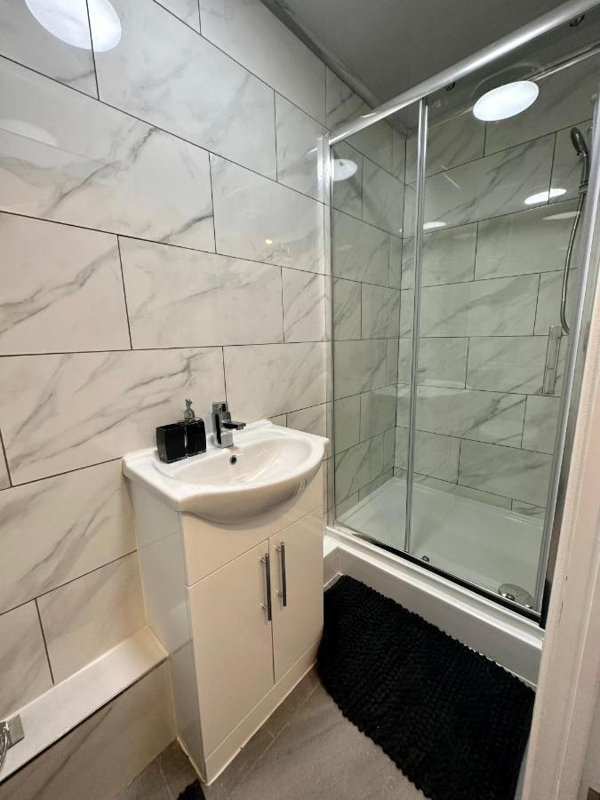Luton Town Centre Apartment Eksteriør billede