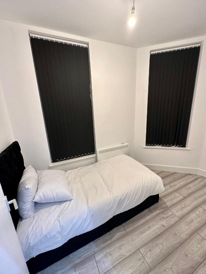 Luton Town Centre Apartment Eksteriør billede